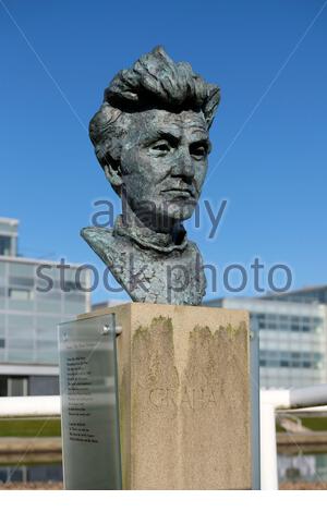 W. S. Graham, poeta scozzese della scultura all'Edinburgh Park Business Park, South Gyle, Edimburgo, Scozia Foto Stock