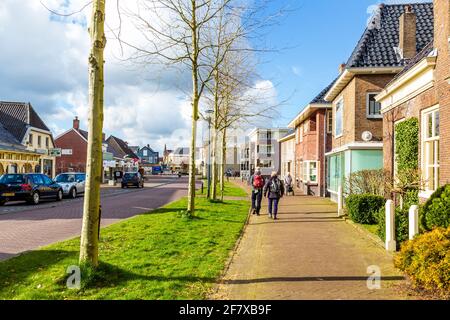 Entrando nel piccolo villaggio Leek nei Paesi Bassi Foto Stock