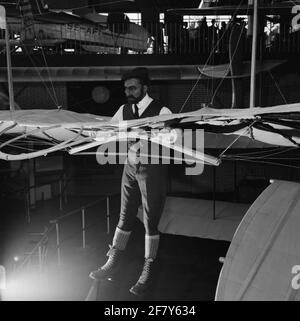 Il Museo Aeroplanorama dell'Aviazione (1960-1967) è stato istituito presso l'aeroporto di Schiphol. Un modello di aliante progettato dall'inventore tedesco otto Lilienthal (1848-1896). Foto Stock