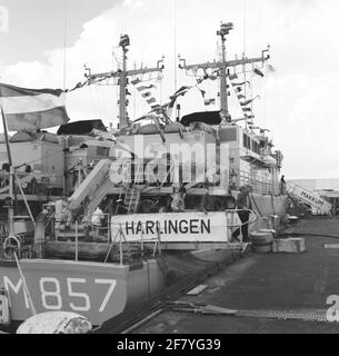 National Fleet Days and Celebration 200 anni a Port City. FC.ms. Makkum (M 857) (1985-presente) e Harlingen (M 854) (1984-2000) sono destinati ad un molo di Fort Harsens e sono aperti al pubblico. Foto Stock