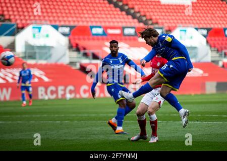 Bristol, Regno Unito. 10 Apr 2021. EFL Skybet Championship match, Bristol City contro Nottingham Forest all'Ashton Gate Stadium di Bristol, Avon, il 10 aprile 2021. Questa immagine può essere utilizzata solo per scopi editoriali. Solo per uso editoriale, è richiesta una licenza per uso commerciale. Nessun utilizzo nelle scommesse, nei giochi o nelle pubblicazioni di un singolo club/campionato/giocatore. pic by Lewis Mitchell/Andrew Orchard sports photography/Alamy Live news Credit: Andrew Orchard sports photography/Alamy Live News Foto Stock
