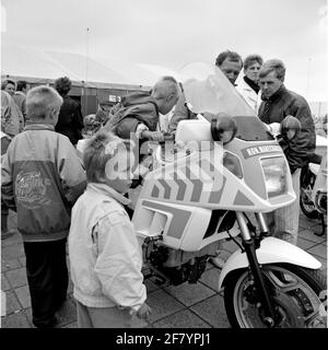 Giorni della flotta 1989 a Den Helder. Installazione dei motori della Royal Netherlands Marechaussee (KMar). Foto Stock