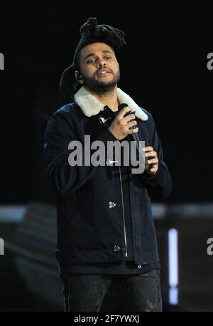 Il Weeknd sulla pista durante il Victoria's Secret Fashion Show 2015, tenuto alla Lexington Avenue Armory, martedì 10 novembre 2015 a New York City. Foto di Jennifer Graylock-Graylock.com 917-519-7666 Foto Stock