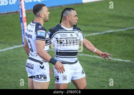 Featherstone, Regno Unito. 10 Apr 2021. Carlos Tuimavave (3) di Hull FC celebra la sua prova a Featherstone, Regno Unito il 10/04/2021. (Foto di Mark Cosgrove/News Images/Sipa USA) Credit: Sipa USA/Alamy Live News Foto Stock