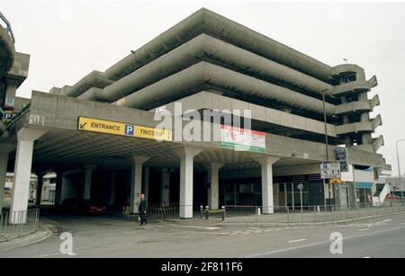 Il centro commerciale Tricorn a Portsmouth - un tempo soprannominato dal Principe Carlo come un ''eyesore''. PIC MIKE WALKER 2002 Foto Stock