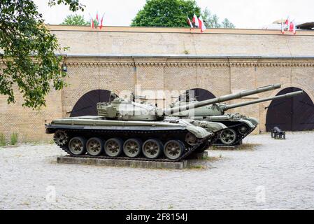 Poznan, wielkopolskie, Polonia; 06.07.2019: WW2 mostra serbatoi nel parco di Cytadela, Poznan, Europa Foto Stock