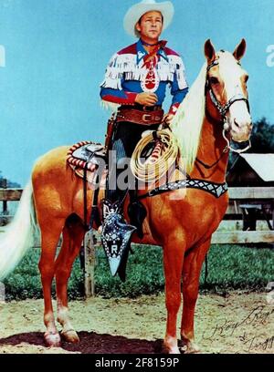 ROY ROGERS (1911-1998) attore cinematografico americano con il suo cavallo Trigger circa 1950 Foto Stock