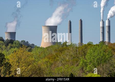 La centrale elettrica James H. Miller Jr, alimentata a carbone, dell'Alabama Power Company si trova vicino a Birmingham, a West Jefferson, Alabama. (STATI UNITI) Foto Stock