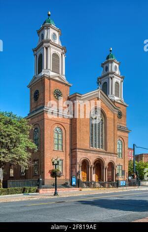 La prima chiesa di Albany, la chiesa riformata olandese di Albany, è una chiesa simbolo al 110 North Pearl Street nel centro di Albany. Foto Stock