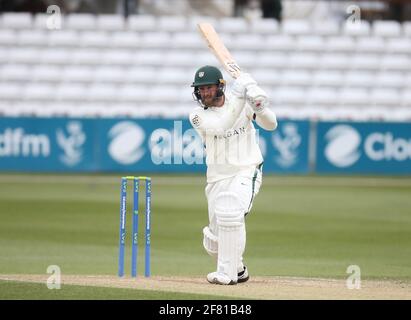 Chelmsford, Regno Unito. 10 Apr 2021. CHELMSFORD INGHILTERRA - APRILE 10: Worcestershire's Riki Wessels durante LV Insurance County Championship Gruppo 1 giorno 3 di quattro tra Essex CCC e Worcestershire CCC al Cloudfm County Ground il 10 aprile 2021 a Chelmsford, Inghilterra Credit: Action Foto Sport/Alamy Live News Foto Stock