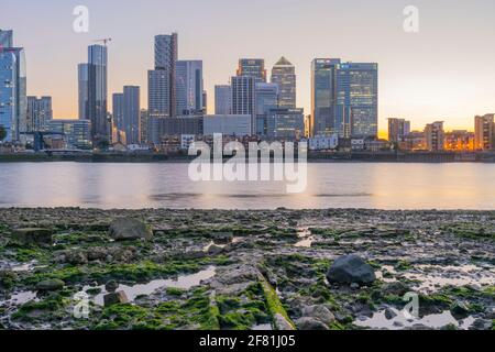 Luglio 2020. Londra. Vista su Canary Wharf e sul Tamigi, Londra, Inghilterra Foto Stock