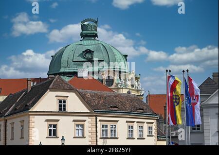 Vecchia cupola del monastero e vecchi edifici in Klosterneuburg bassa Austria Foto Stock