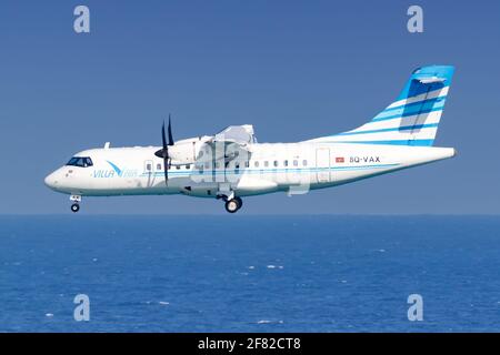 Maschio, Maldive – 20 febbraio 2018: FlyMe Villa Air ATR-42 aereo a Male aeroporto (MLE) nelle Maldive. Foto Stock