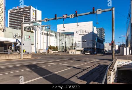 Tallinn, Estonia, 24 marzo 2021: Vuota Tallinn centrale durante la chiusura del covid 19 Foto Stock