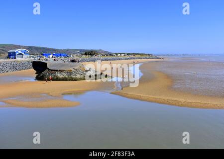 Vista sulla spiaggia di Burry Port East, Burry Port, Carmarthensshire, Galles Foto Stock