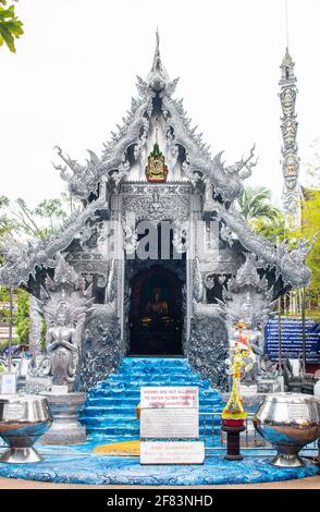 CHIANG mai, THAILANDIA - 03 aprile 2021: Wat Sri Suphan è anche conosciuto come il Tempio d'Argento a causa della sua impressionante mano artigianale decorazione d'argento Foto Stock