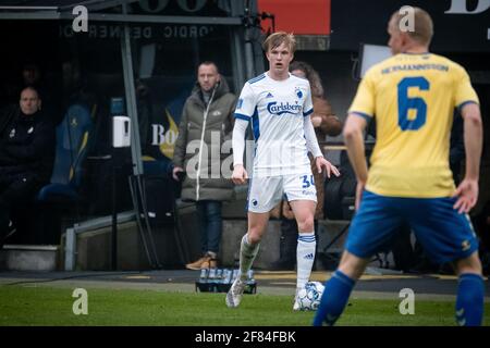 Brondby, Danimarca. 11 Apr 2021. Victor Kristiansen (34) del FC Copenhagen visto durante la partita 3F Superliga tra Brondby IF e FC Copenhagen al Brondby Stadium di Brondby. (Photo Credit: Gonzales Photo/Alamy Live News Foto Stock