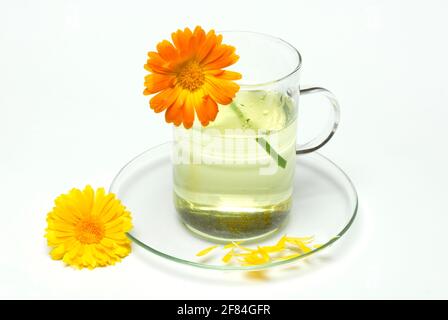 Tazza di tè, tè marigolds Foto Stock