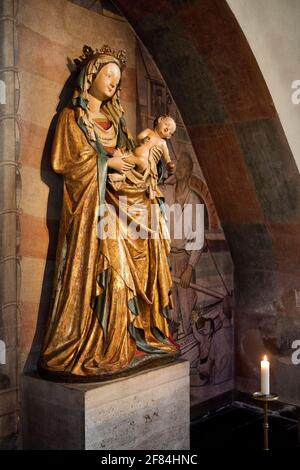 Schiffermadonna di fronte a un dipinto di Peter Hecker, Santa Maria a Lyskirchen, Colonia, Renania, Nord Reno-Westfalia, Germania Foto Stock