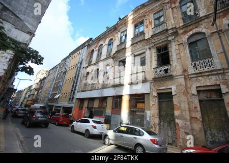 salvador, bahia / brasile - 25 aprile 2017: Vista di rovine di immobili nel quartiere del Commercio nella città di Salvador. Il posto fa parte del suo Foto Stock