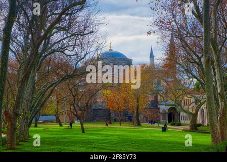 Il Topkapı Palace ‘Cannon Gate Palace' è un grande museo situato nella parte orientale del quartiere Fatih di Istanbul, in Turchia. Nei secoli 15 e 16 esso Foto Stock