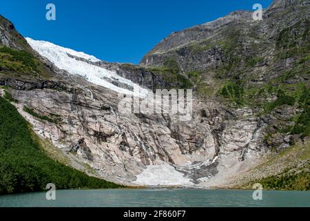 Briksdalsbreen braccio del ghiacciaio Jostedalsbreen Stato attuale nel 2019, Jostedalsbreen National Park, Norvegia Foto Stock