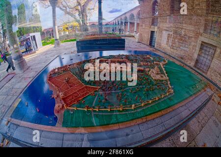 Il Topkapı Palace ‘Cannon Gate Palace' è un grande museo situato nella parte orientale del quartiere Fatih di Istanbul, in Turchia. Nei secoli 15 e 16 esso Foto Stock
