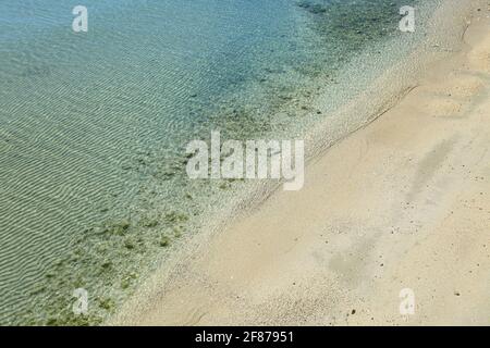 Spiaggia di sabbia sull'isola di Rab in Croazia Foto Stock