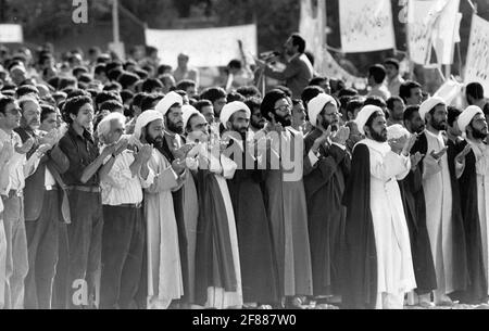 Proteste contro Shah Mohammad Reza Pahlavi a Teheran, Iran, 06 settembre 1978. I mullah, capi religiosi, in prima linea in un grande incontro di preghiera che ha dato inizio ad una manifestazione di massa contro lo Scià nella prima settimana di settembre. I mullah sono diventati figure di primo piano in Iran. Foto: Stig A Nilsson / DN / TT / code 43 Foto Stock