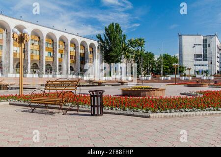 Vista sulla piazza Ala Too a Bishkek, capitale del Kirghizistan. Foto Stock
