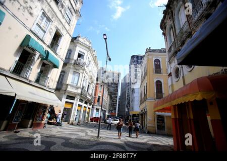 Salvador, Brasile - 22 agosto 2016: Vista degli edifici commerciali nel quartiere Comercio in Salvador. Foto Stock