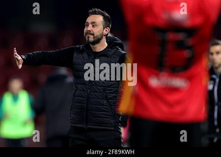 Benevento, Italia. 12 Aprile 2021. Roberto De Zerbi allenatore di US Sassuolo reagisce durante la Serie A partita di calcio tra Benevento Calcio e US Sassuolo allo stadio Ciro Vigorito di Benevento (Italia), 12 aprile 2021. Photo Cesare Purini/Insifefoto Credit: Insifefoto srl/Alamy Live News Foto Stock