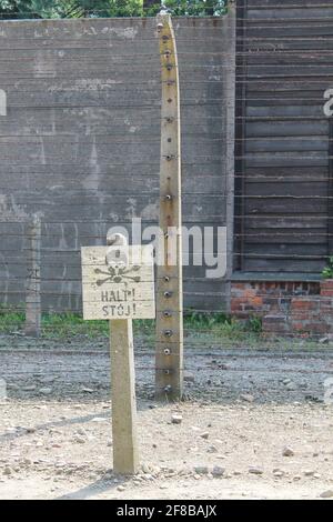 Auschwitz è il più grande campo di concentramento del terzo Reich, sia un campo di concentramento che un centro di sterminio. In precedenza serviva da Foto Stock