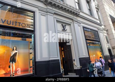 Negozio di articoli di lusso Louis Vuitton a George Street Sydney City Centro, Australia Foto Stock
