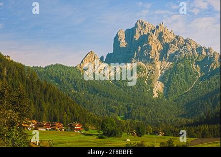 Paesaggio alpino delle Dolomiti. Tirolo del Sud, Italia Foto Stock