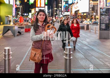 Ritratti di turisti latinoamericani nella città di New York, Stati Uniti Foto Stock