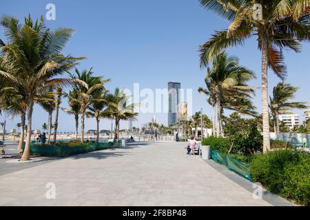 Jeddah, Arabia Saudita, febbraio 22 2020: Corniche, passeggiata sulle rive del Mar Rosso nel centro di Jeddah, Arabia Saudita Foto Stock