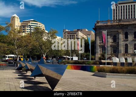 Adelaide, Australia - 30 gennaio 2008: Opere d'arte e costruzione nella capitale dell'Australia Meridionale Foto Stock