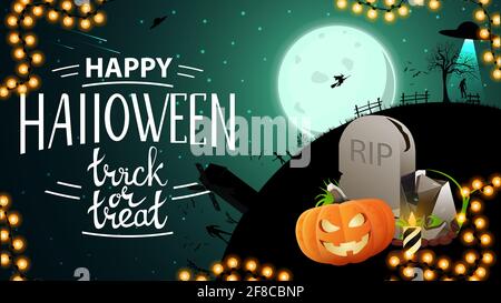 Happy Halloween, trucco o piacere, cartolina di benvenuto creativa con lapide e Jack zucca. Luna piena con cielo stellato e silhouette del pianeta a. Foto Stock