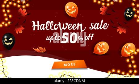 Vendita di Halloween, fino a 50 di sconto, banner web rosso con palloncini di Halloween, ghirlanda e foglie d'autunno Foto Stock