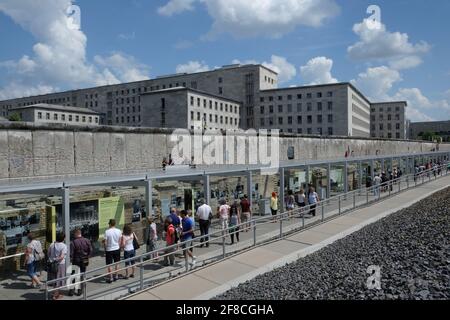 Resti e museo del muro di Berlino, centro di documentazione, Topografia della Fondazione Terrore, Berlino, Germania Foto Stock