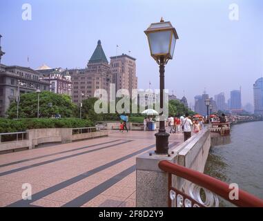 Lungofiume, il Bund, Shanghai, Repubblica popolare Cinese Foto Stock