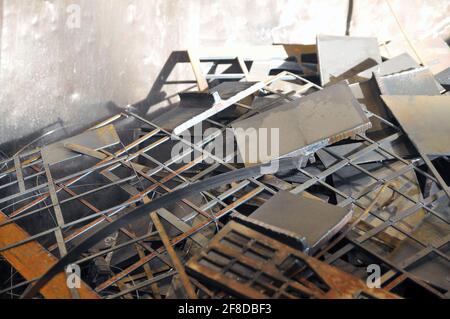 Rottame tecnologico di produzione metallurgica. Raccolta e conservazione. Foto Stock