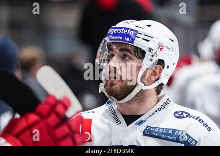 Porza, Svizzera. 13 Apr 2021. 13 Aprile 2021, Porza, Corner Arena, NL 1/4 finale - gioco 1: HC Lugano - SC Rapperswil-Jona Lakers, 72 Gian-Marco Wetter (Lakers) (Svizzera/Croazia OUT) Credit: SPP Sport Press Photo. /Alamy Live News Foto Stock