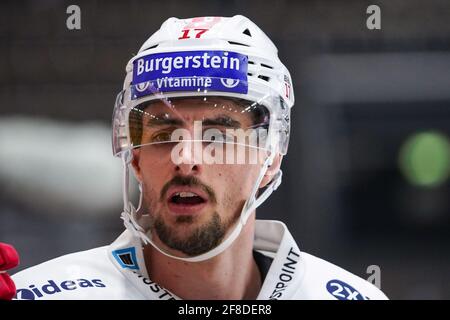 Porza, Svizzera. 13 Apr 2021. 13 Aprile 2021, Porza, Corner Arena, NL 1/4 finale - gioco 1: HC Lugano - SC Rapperswil-Jona Lakers, 17 Igor Jelovac (Lakers) (Switzerland/Croatia OUT) Credit: SPP Sport Press Photo. /Alamy Live News Foto Stock