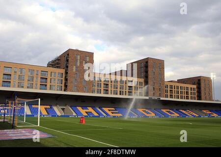 Londra, Regno Unito. 13 Apr 2021. Vista generale dell'interno dello stadio di Plough Lane, sede dell'AFC Wimbledon prima del calcio d'inizio. EFL Skybet football League One match, AFC Wimbledon contro Ipswich Town a Plough Lane a Londra martedì 13 aprile 2021. Questa immagine può essere utilizzata solo per scopi editoriali. Solo per uso editoriale, è richiesta una licenza per uso commerciale. Nessun utilizzo nelle scommesse, nei giochi o nelle pubblicazioni di un singolo club/campionato/giocatore. pic by Steffan Bowen/Andrew Orchard sports photography/Alamy Live news Credit: Andrew Orchard sports photography/Alamy Live News Foto Stock