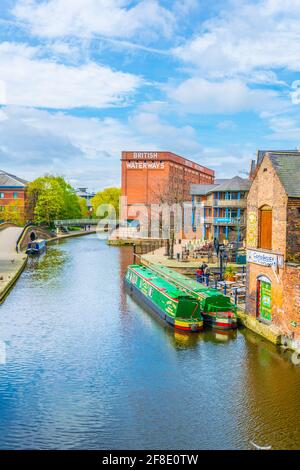 NOTTINGHAM, REGNO UNITO, 11 APRILE 2017: Vista di un canale a Nottingham, Inghilterra Foto Stock