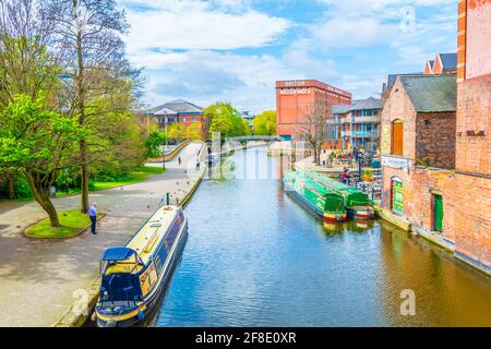 NOTTINGHAM, REGNO UNITO, 11 APRILE 2017: Vista di un canale a Nottingham, Inghilterra Foto Stock