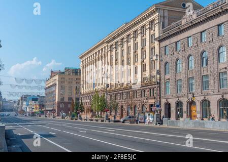 KIEV, UCRAINA, 31 AGOSTO 2019: La gente sta camminando al viale Khreschatyk a Kiev, Ucraina Foto Stock