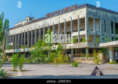 PRIPYAT, UCRAINA, 30 AGOSTO 2019: Casa desolata della cultura nella città Ucraina Pripyat Foto Stock